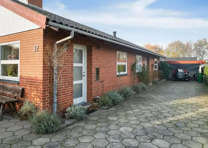 Yrjoe - 1km From The Sea By Interhome *